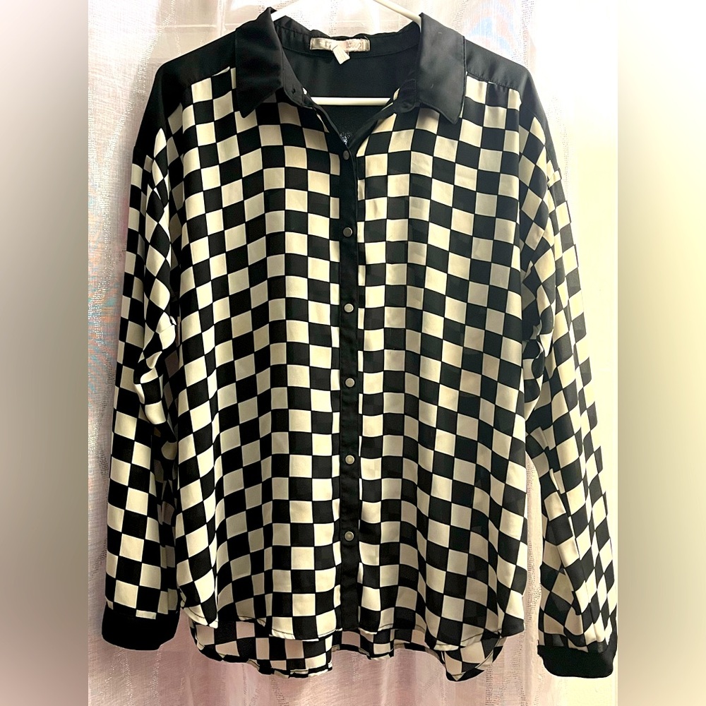 Checkered Women’s Long Sleeve Blouse